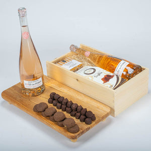 Shortbread And Rose Wine 