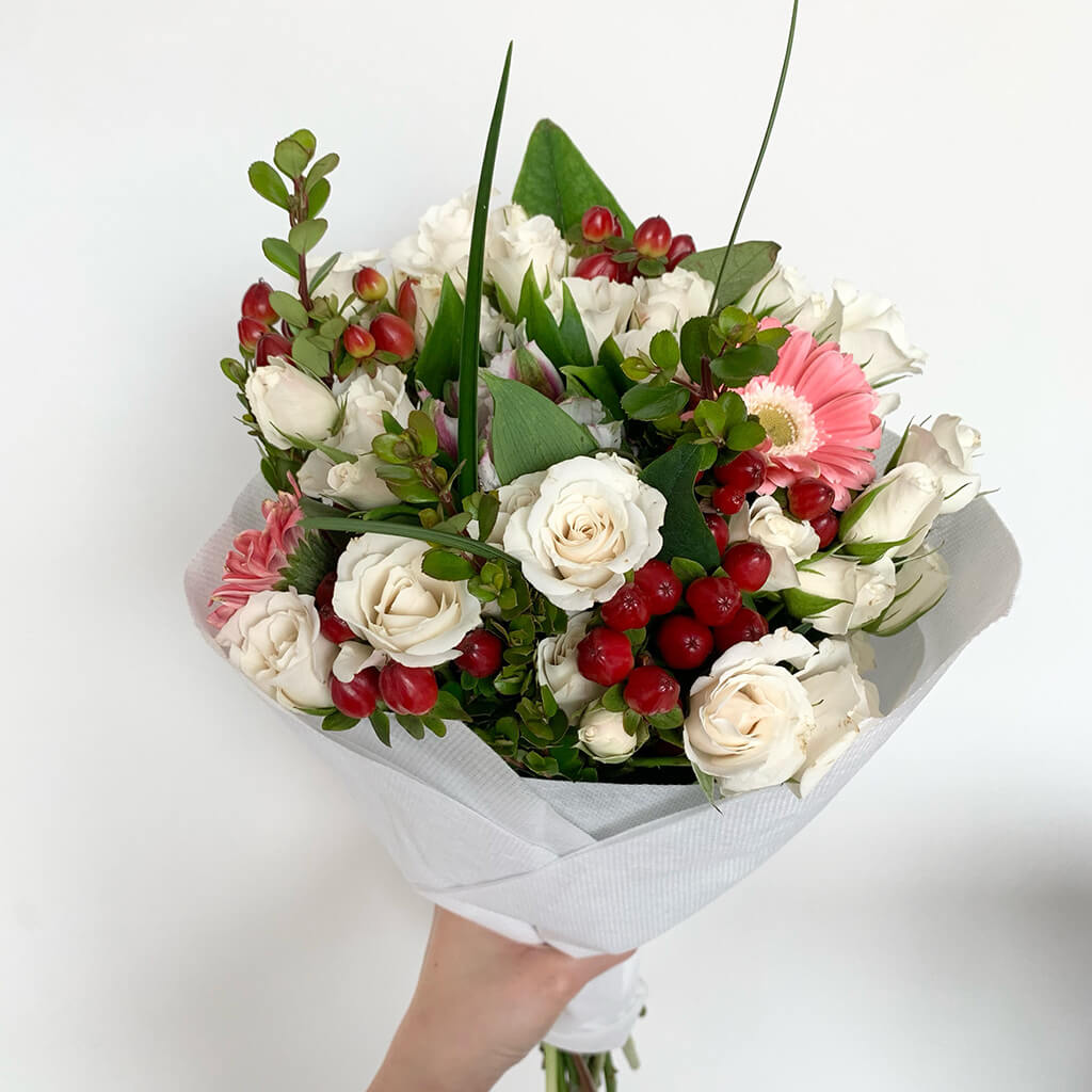 Flower Arrangement Delivery in Toronto and Ontario